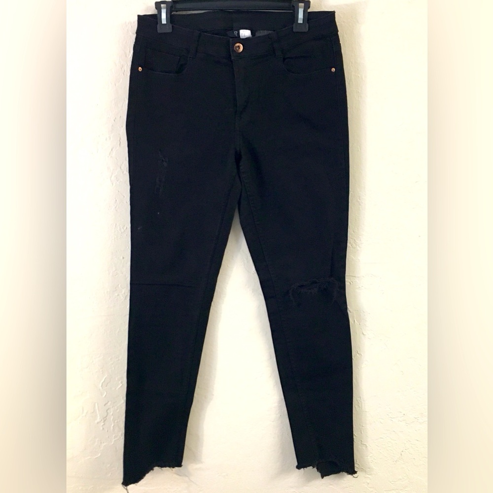 H&M Divided Stretch Skinny Jeans 12 Black Distressed Raw Hemline